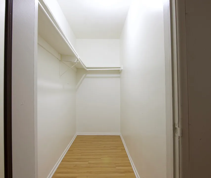 Building Photo 5