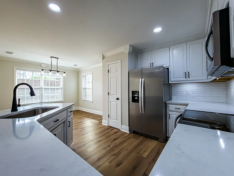 105 Cypress Ridge Rd — Photo 3
