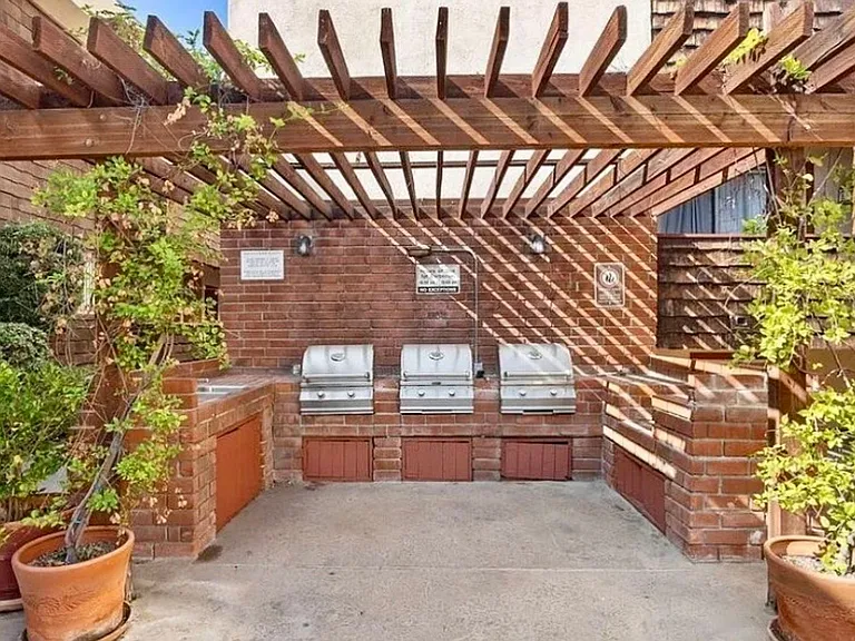 5400 Newcastle Ave #68 — Photo 15