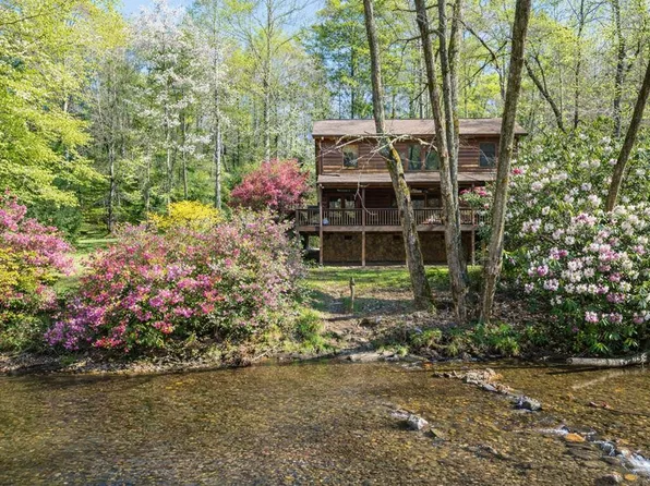 165 Riverview Drive, Robbinsville, NC 28771