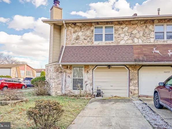 10235 Murty Ln, Philadelphia, PA 19116