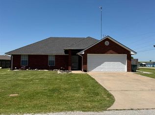 739 N 4th St, Cyril, OK 73029