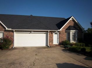 310 Paris Harbor Dr UNIT A, Paris, TN 38242