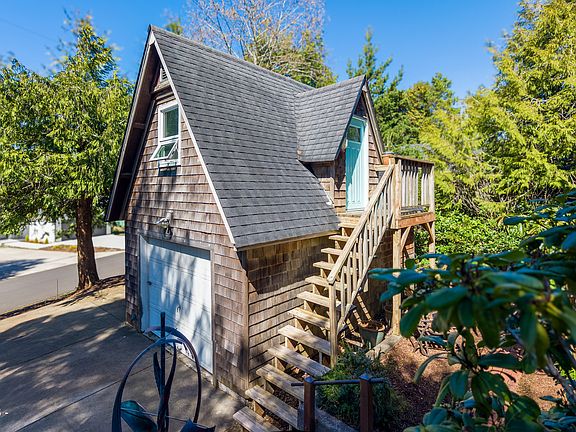 5th image of 5460 Palisades Dr