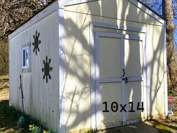 4th image of 5727 Hazel Dr
