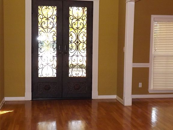 Soaring 2 Story Foyer