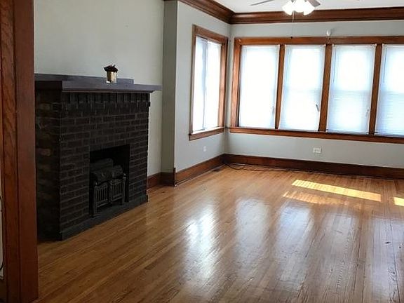 4th image of 10715 S Indiana Ave #1