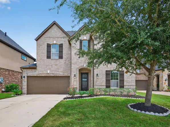 4947 Thunder Creek Ln, Sugar Land, TX 77479