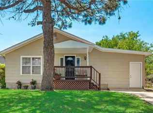 8413 Whitney Dr, White Settlement, TX 76108