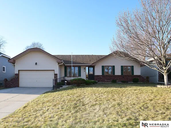 9325 Y St, Omaha, NE 68127