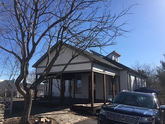 5th image of 308 E 6th St