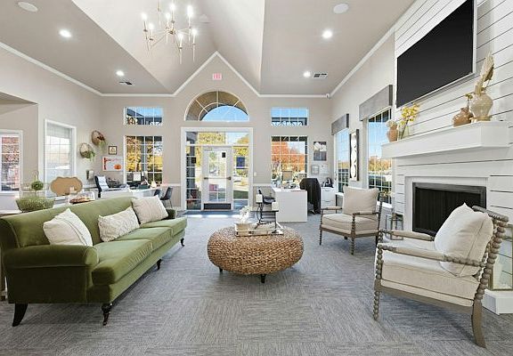 5th image of 1010 N Ridge Rd APT 405