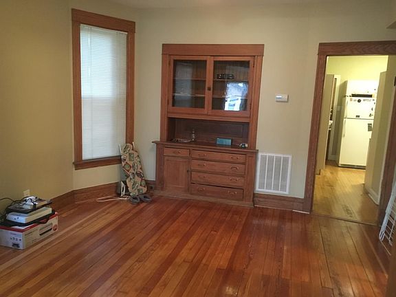4th image of 3654 N Damen Ave