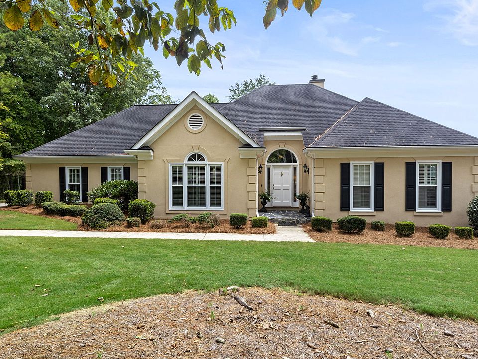 1st image of 7 Woodland Trl