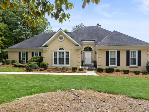 7 Woodland Trl, Newnan, GA 30263