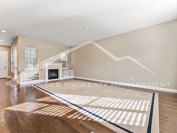 3rd image of 9143 Mornington Way