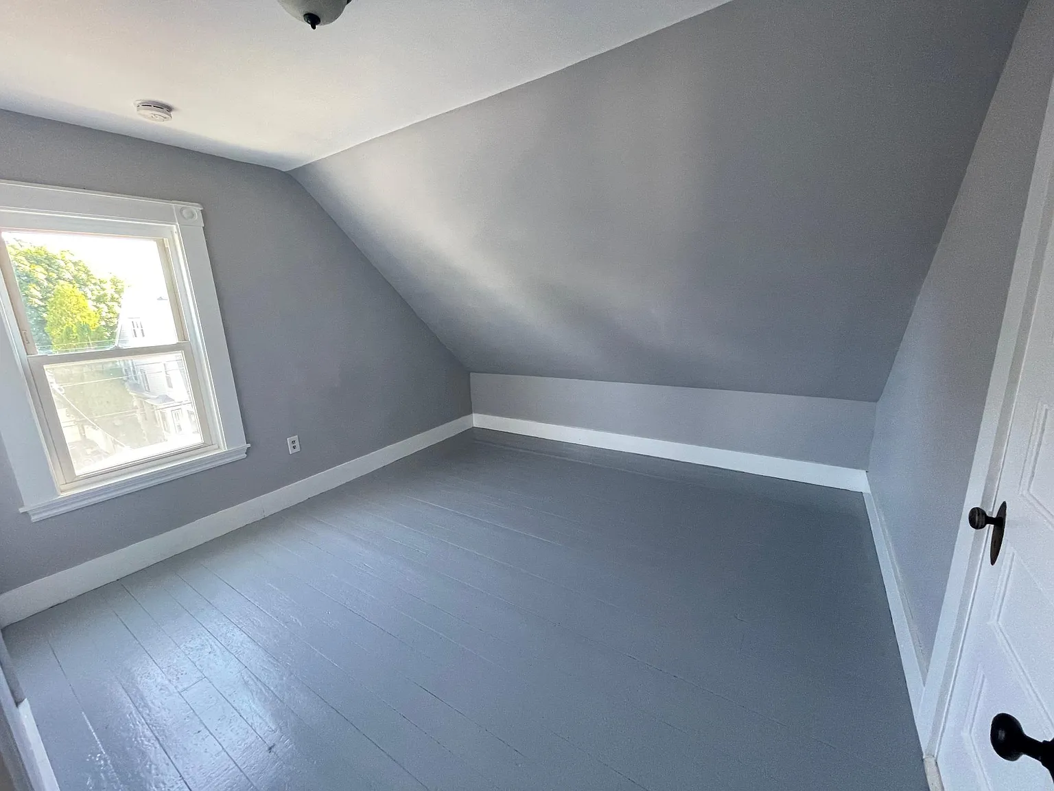 8 Forest Ave — Photo 2