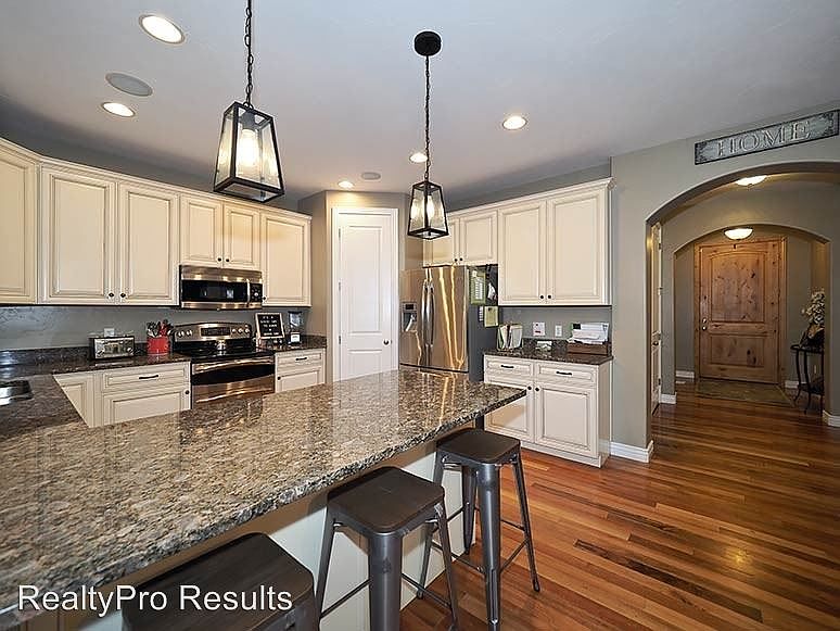 1st image of 3314 W Chatel Dr
