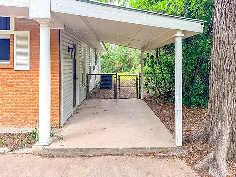 3006 Lynne Ave — Photo 2