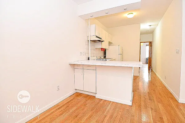 Rented by Sidewalk Realty LLC | media 14