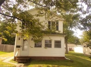 116 Longfellow St, Elyria, OH 44035