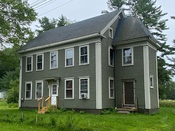 20 Bartlett St, South Gardiner, ME 04359