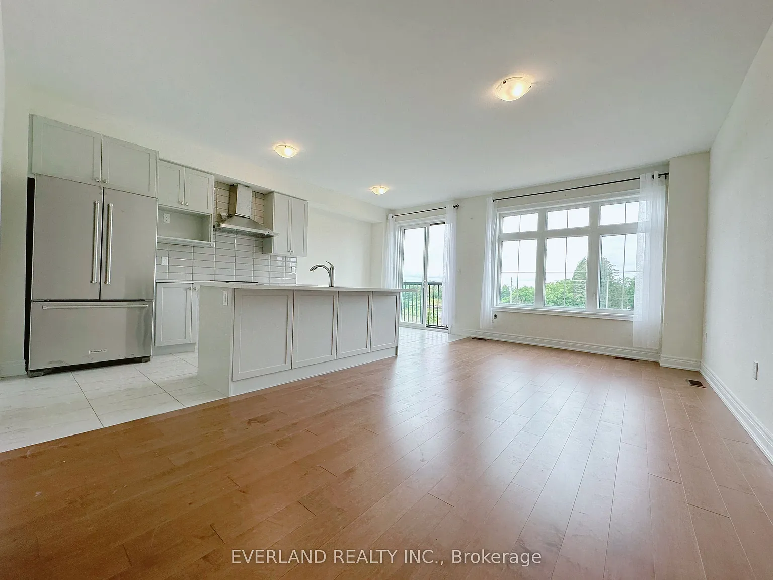3 bed, $3,600 — Photo 2