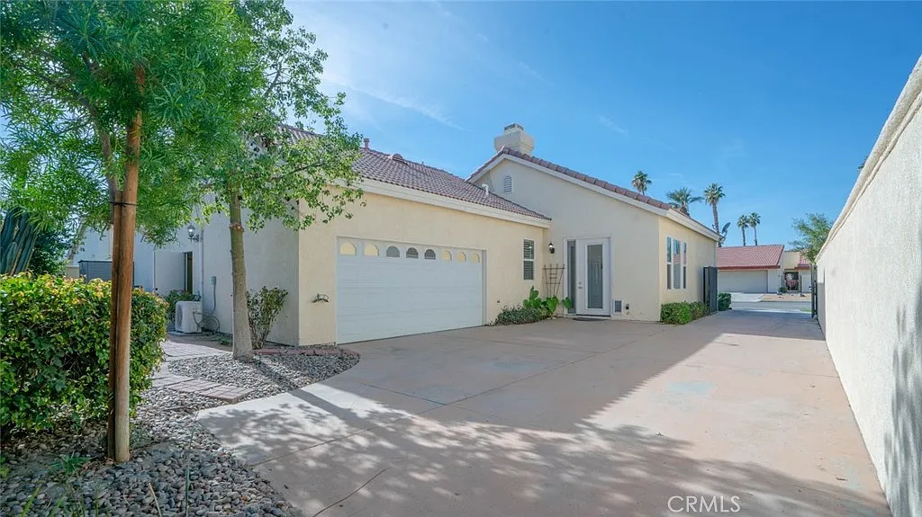 2 bed, 2.5 bath, 1773 sqft, $2,775 — Photo 4