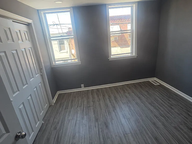 944 Cantrell St — Photo 5