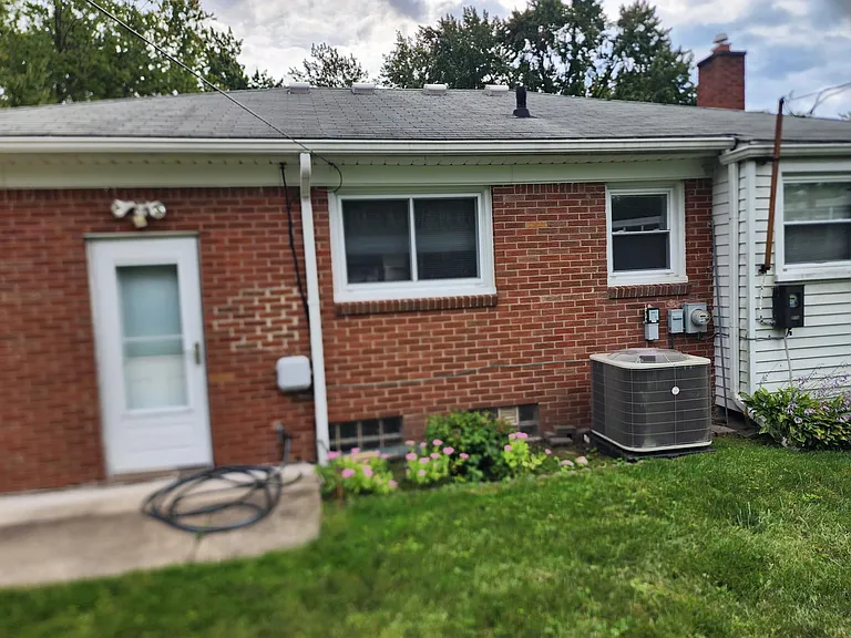 561 Lerner Ave — Photo 13