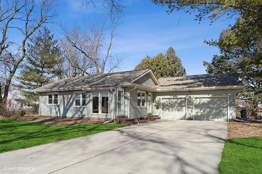 1st image of 1154 SW Kenworthy Dr