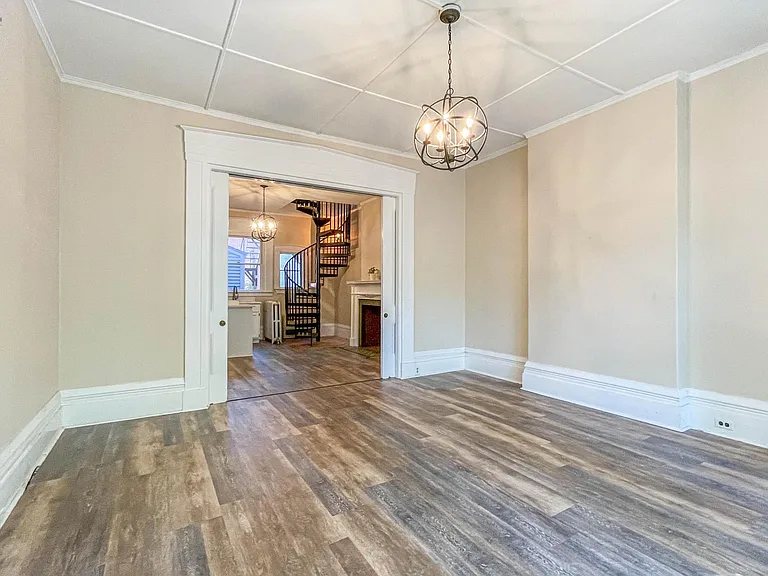 139 Spring St #1 — Photo 9