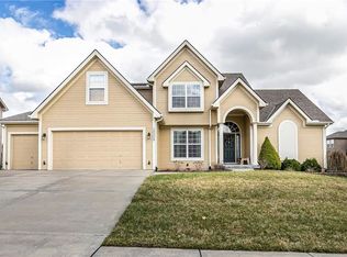 10009 N Wallace Ave, Kansas City, MO 64157