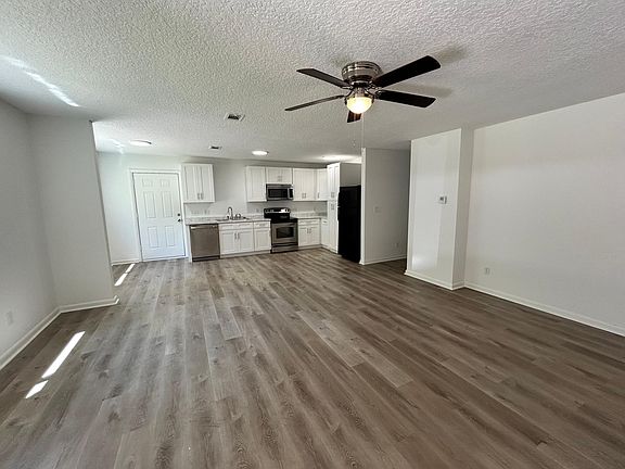 2nd image of 2515 Meddock Ln
