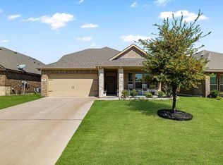 457 Silverstone Dr, Waxahachie, TX 75165