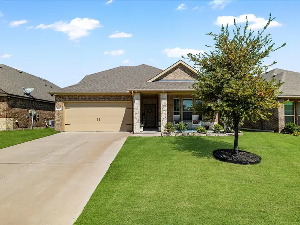 457 Silverstone Dr, Waxahachie, TX 75165