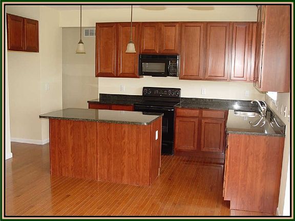 Custom 42" Cabinetry