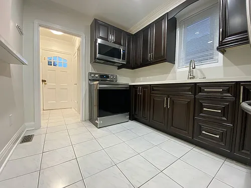 92 Holwood Ave #MAIN Photo 1 92 Holwood Ave #MAIN Photo 1