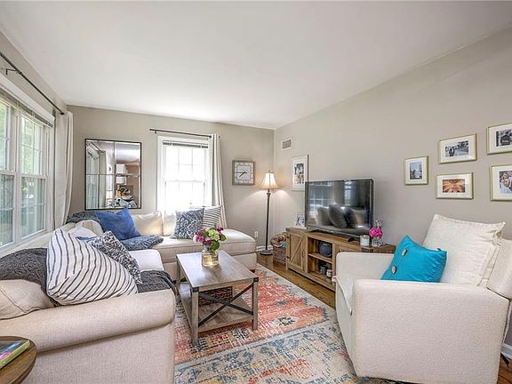 4th image of 5123 W 71st Ter