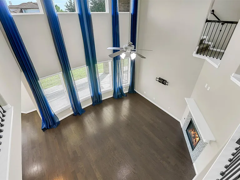 16706 Chestnut Square Dr — Photo 27