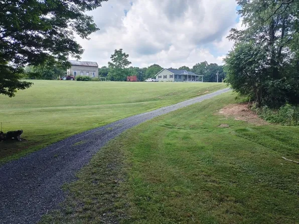 583 Saint Peters Rd, Crockett, VA 24374