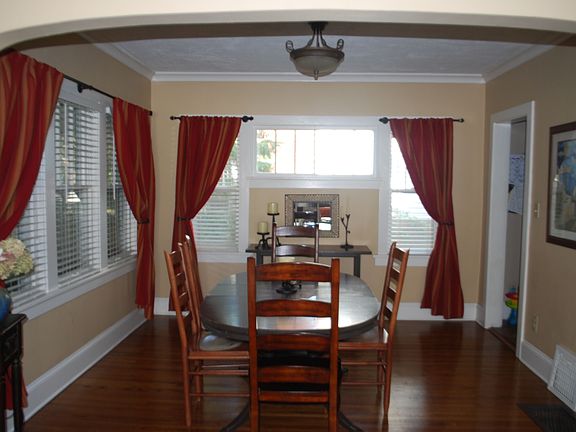 3rd image of 868 Sherwood Ave