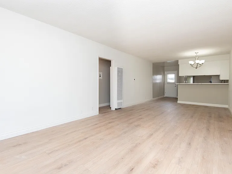 1906 S Shenandoah St #10 — Photo 6