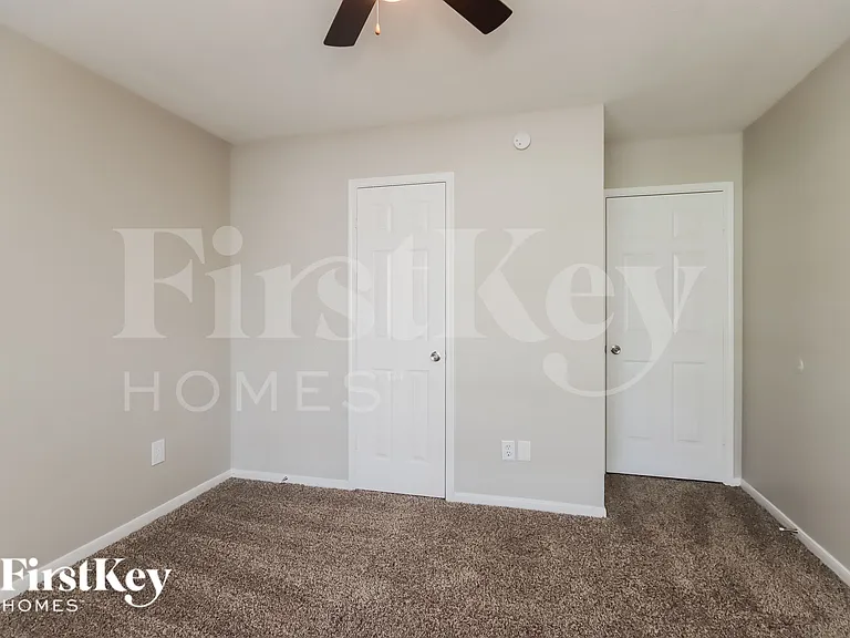 18811 Singing Woods Dr — Photo 10