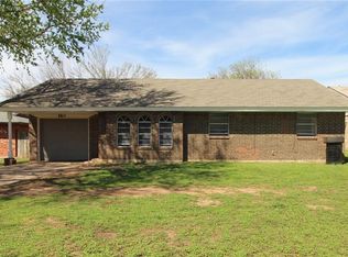 8811 NE 12th St, Midwest City, OK 73110