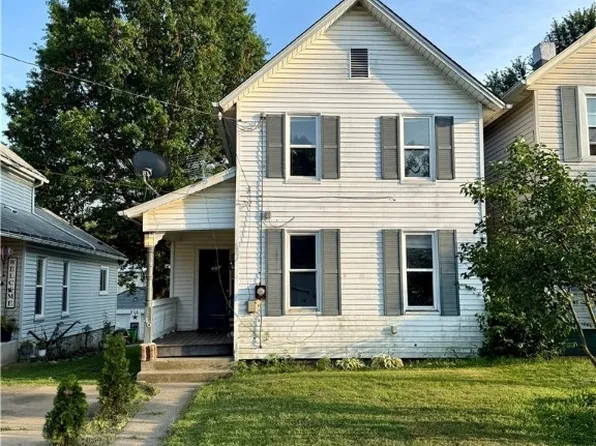 46 Brown St, Barberton, OH 44203