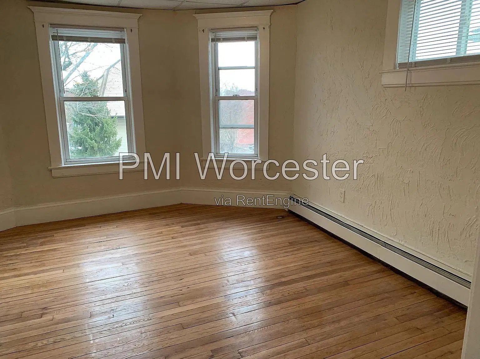 3 bed, 1.0 bath, $1,890 — Photo 4