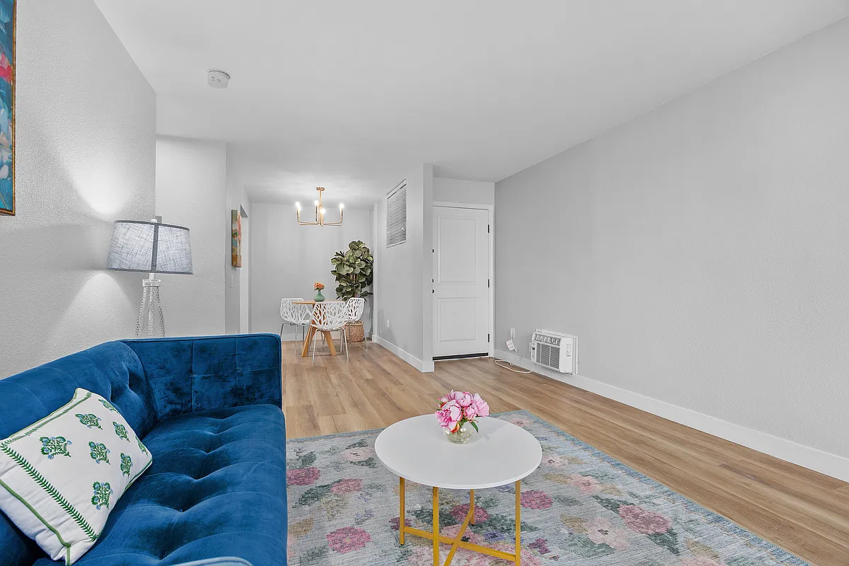 2 bed, 921 sqft, $2,495 — Photo 4