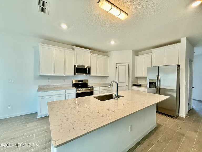 4033 Haydon Burns Pl — Photo 6