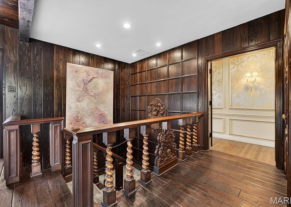 4th image of 10 Vouga Ln